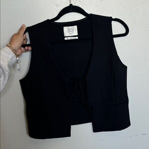 Black Sleeveless Vest